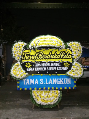 Papan Bunga Duka di Tutuk Tolu